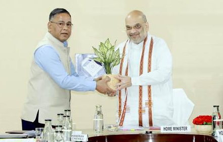 home-minister-amit-shah-took-meeting-for-discussion-on-national-security