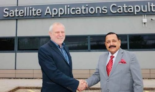 Union Minister visits Satellite Applications Catapult at Oxford in the United Kingdom